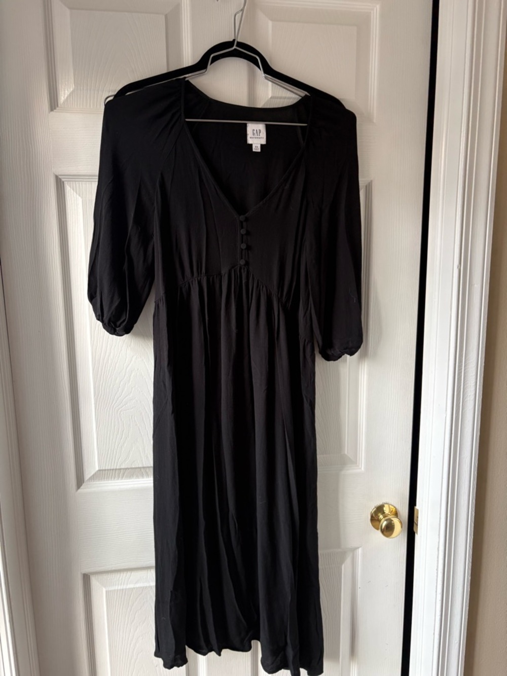 Gap Maternity black v neck midi dress XS (fits like a medium)